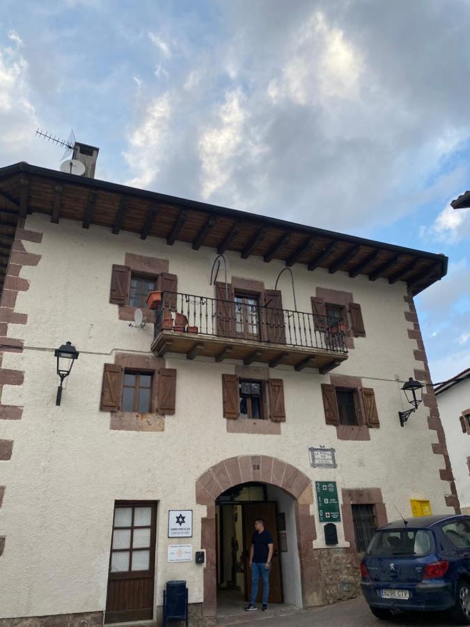 Albergue Turistico De Eugi Buitenkant foto